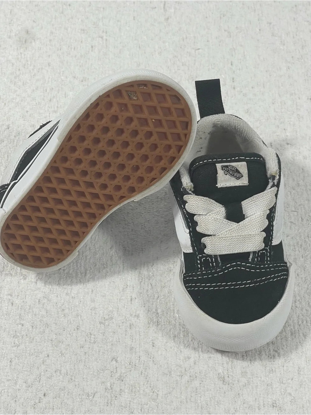 VANS Old Skool Unisex Toddlers Sneaker Black/White Suede Low Top Sz 4.0 SKU#0425
